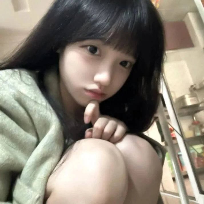 女大学生